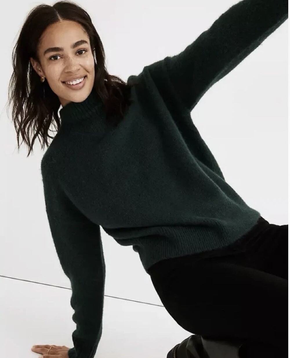 Madewell Women's Dillon Mockneck Sweater Medium Item NC649 green quiet luxury